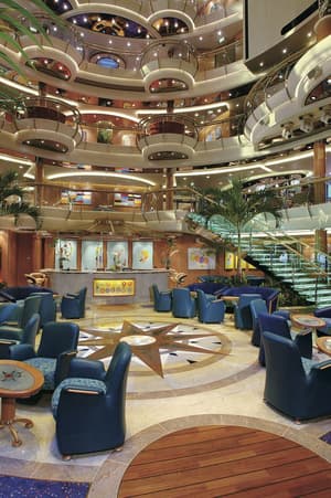 Royal Caribbean International Jewel of the Seas Interior Centrum 2.jpeg